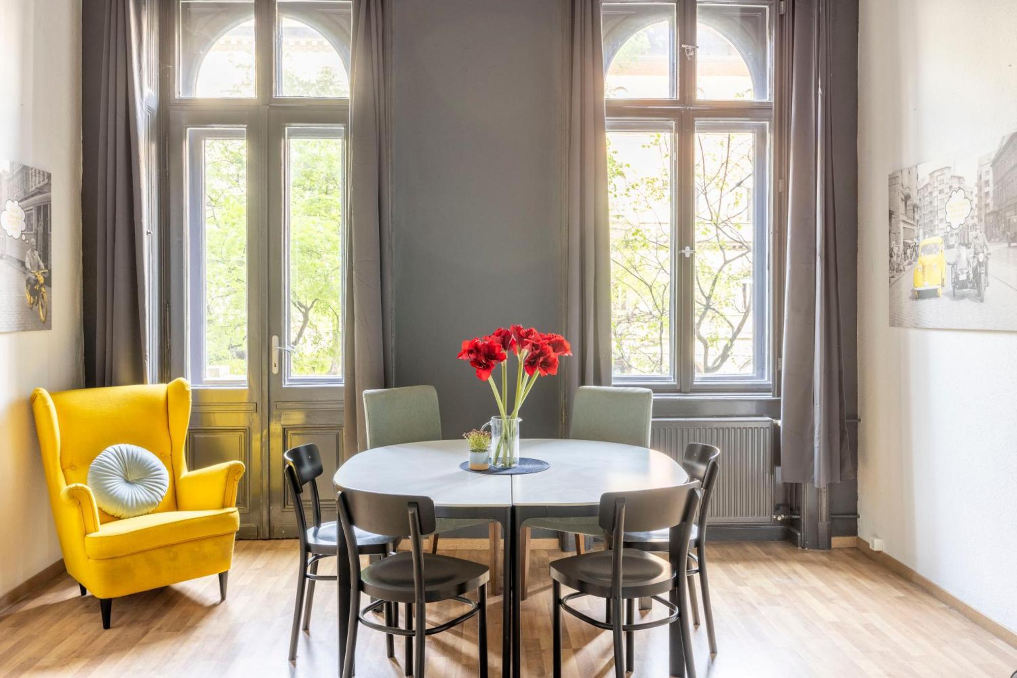 Cozy & Nostalgic Budapest Style Apartment In The Center 외부 사진