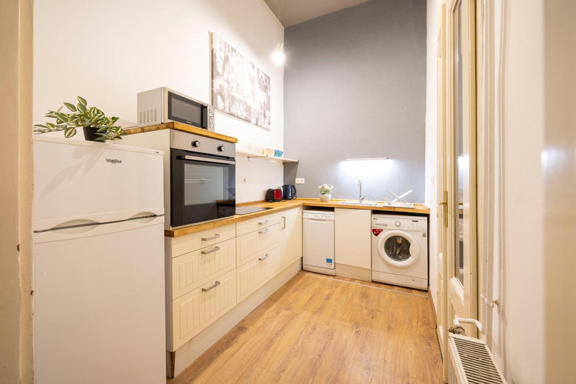 Cozy & Nostalgic Budapest Style Apartment In The Center 외부 사진