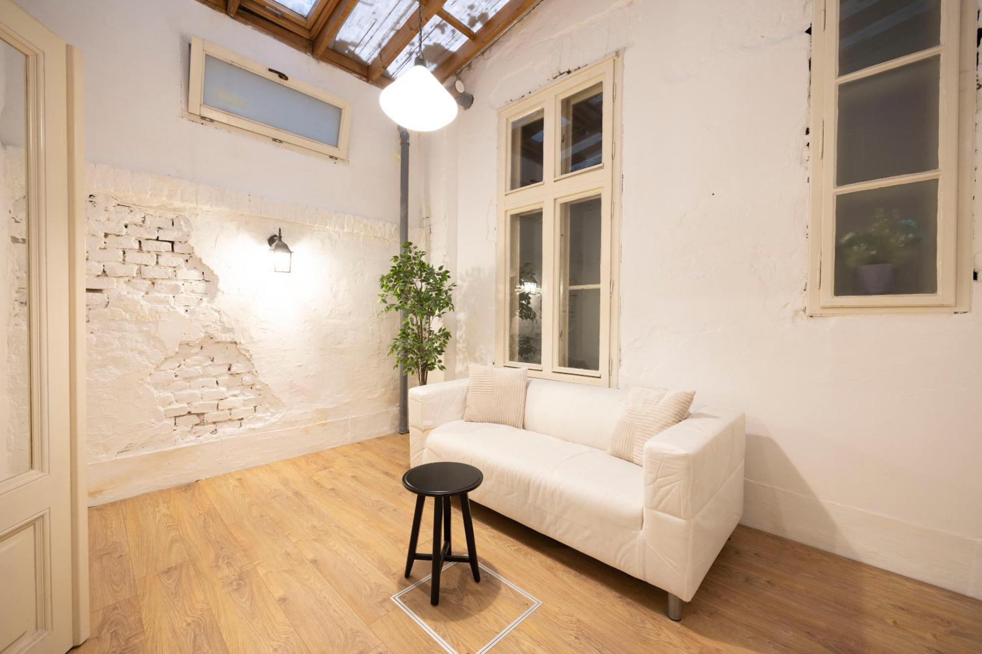 Cozy & Nostalgic Budapest Style Apartment In The Center 외부 사진