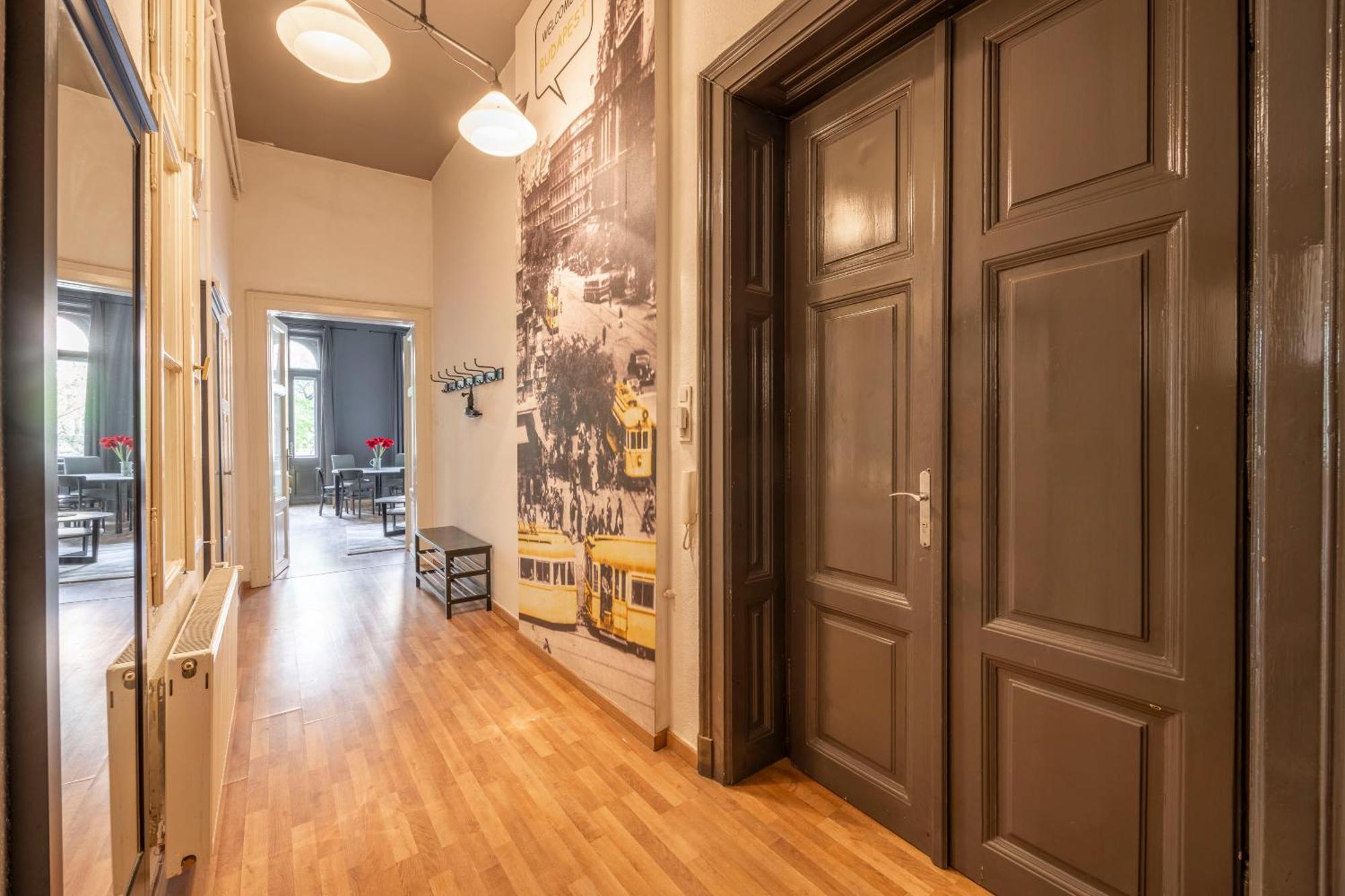 Cozy & Nostalgic Budapest Style Apartment In The Center 외부 사진